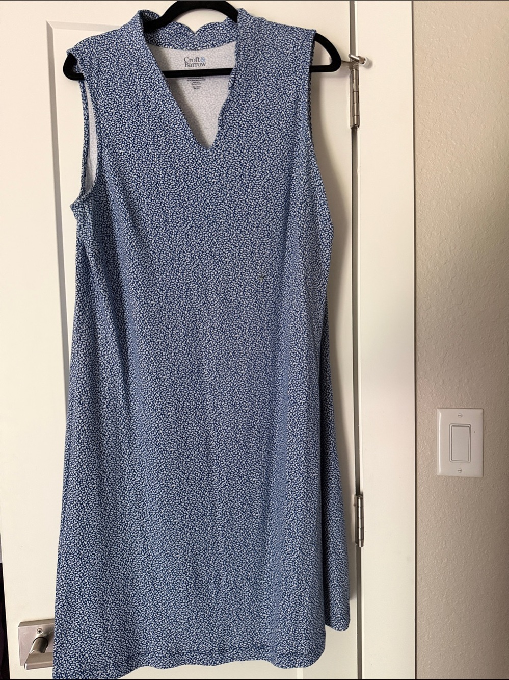 croft & barrow Navy and White Scalloped V-Neck Dress 100% cotton
